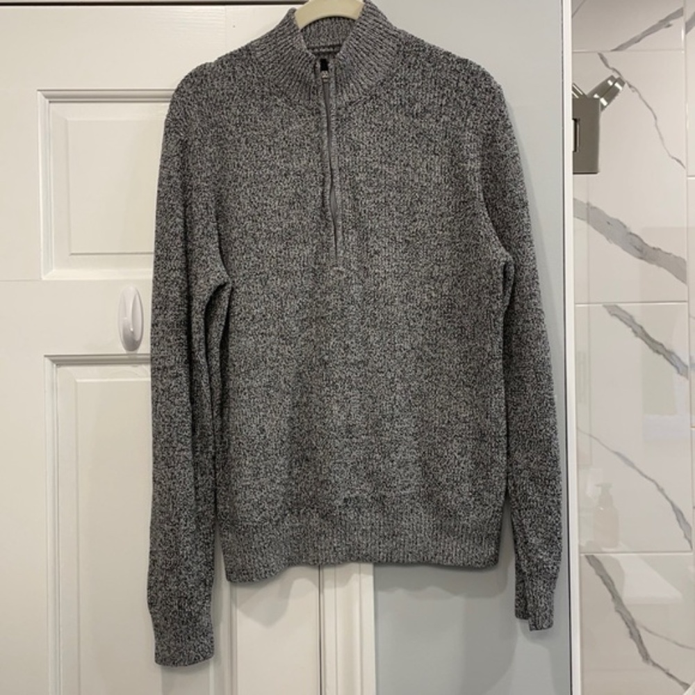 IZOD Fieldhouse Quarter Zip Marled Salt and Pepper Knit Sweater